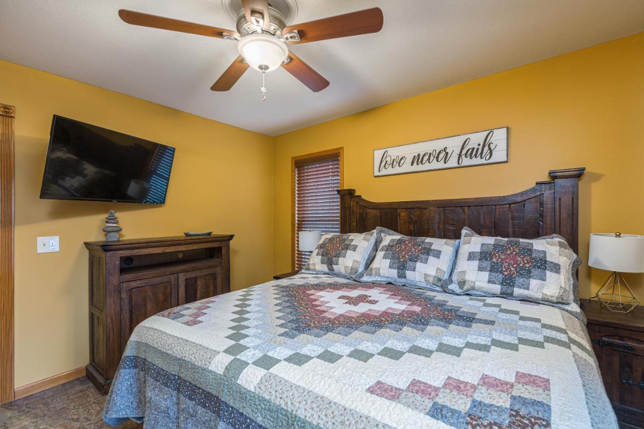 North Ridge Place Brand New Log Cabin With Hot Tub Great Location Севьервилл Экстерьер фото